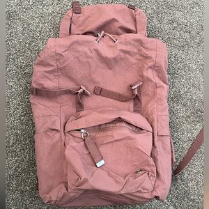 Lululemon backpack - like new condition - dusty rose